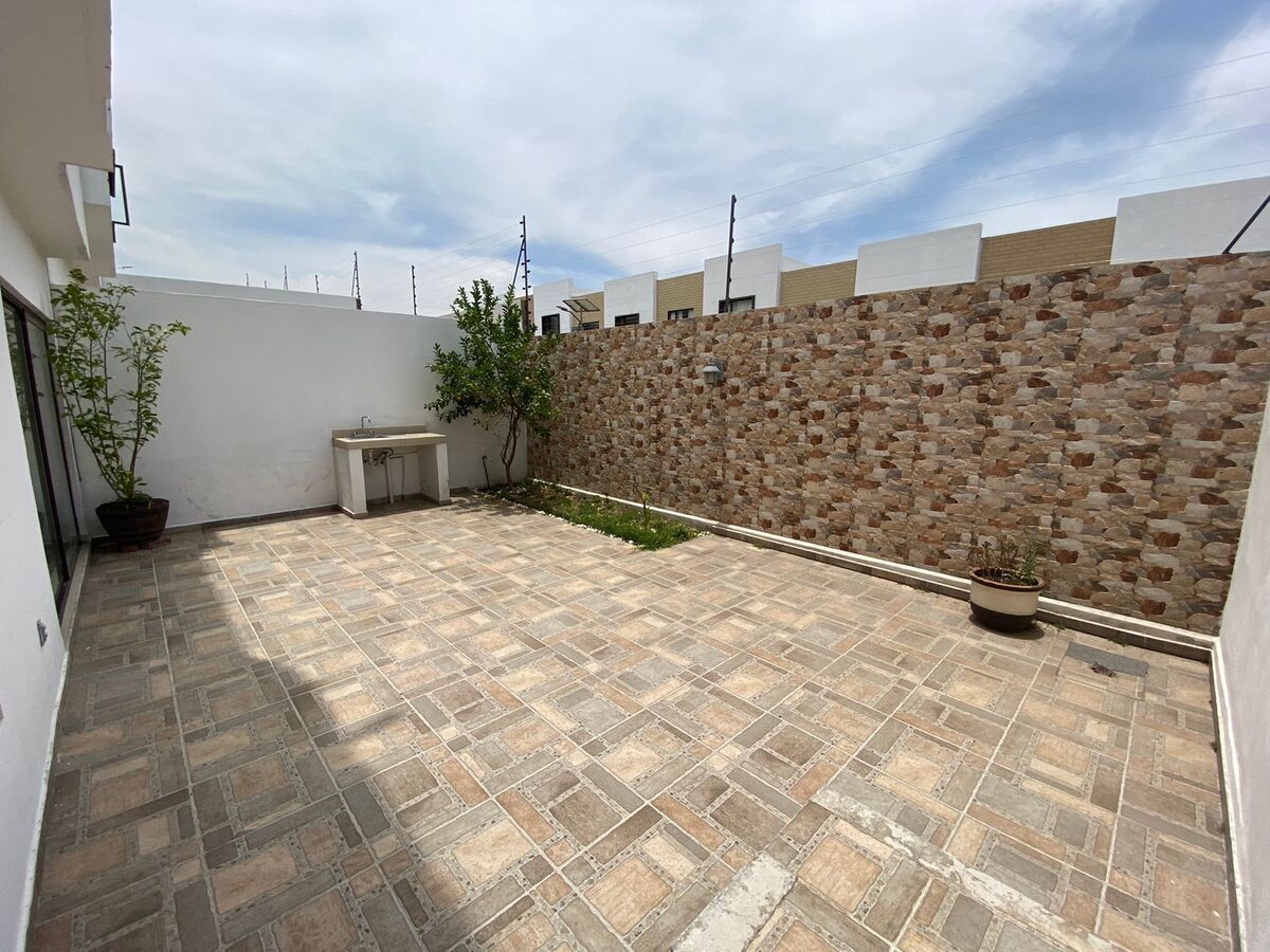 10 of 35: Patio