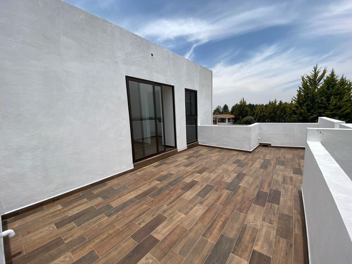 30 of 35: Terraza o roof garden