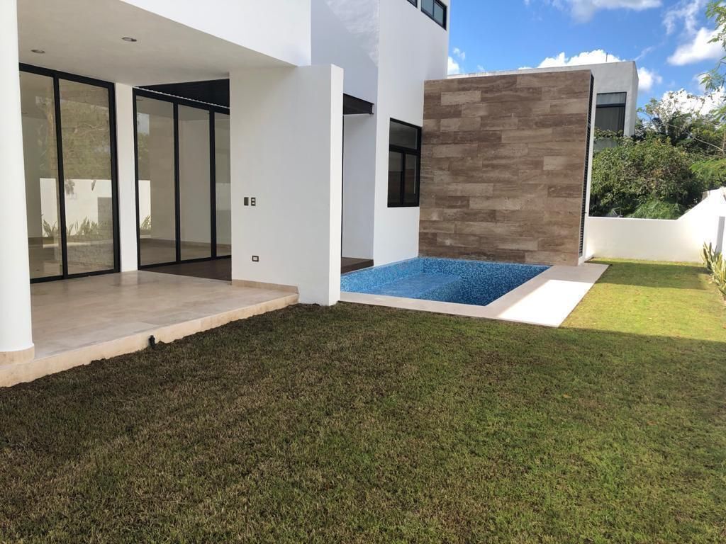 Casa con Paneles en Venta Yucatán Country Club Privada Kutz - foto 4