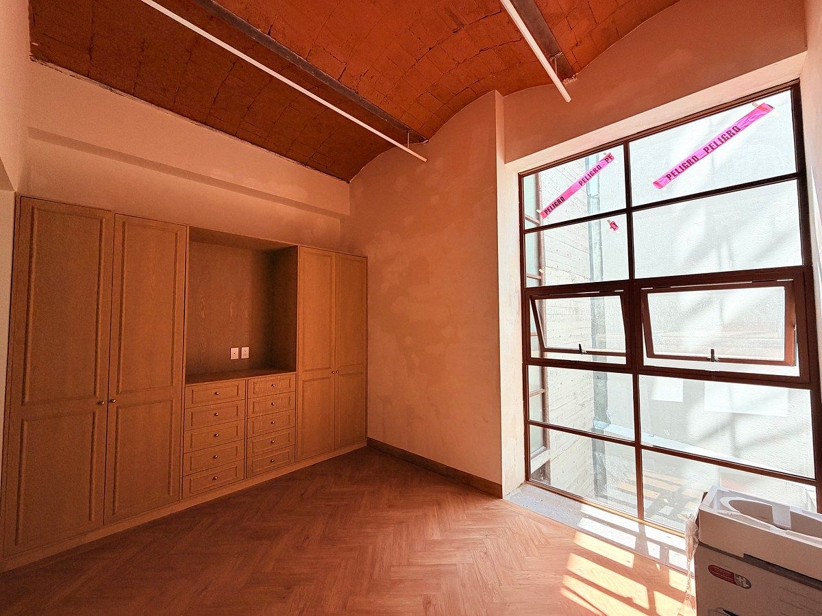 6 de 14: Recámara interior con closet