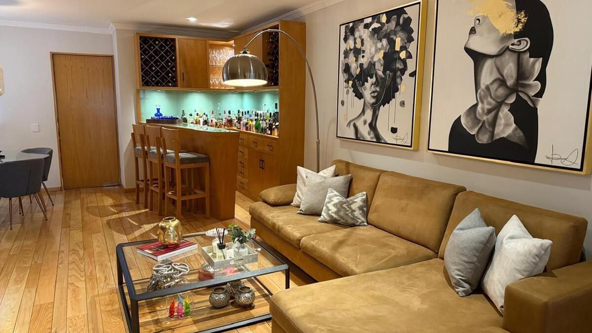 2, Calle Porto Bello, Villa Florence, 52763