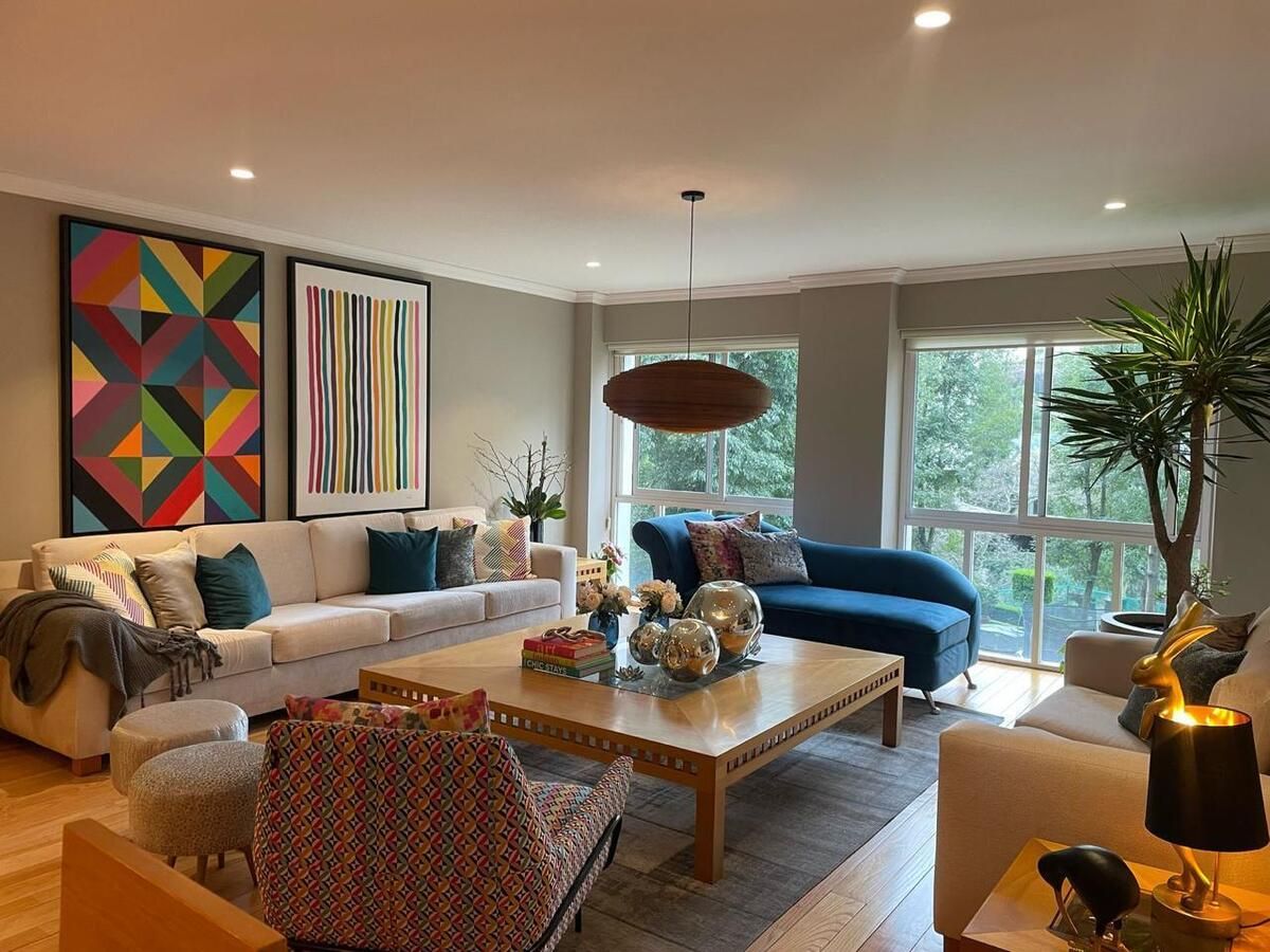 2, Calle Porto Bello, Villa Florence, 52763