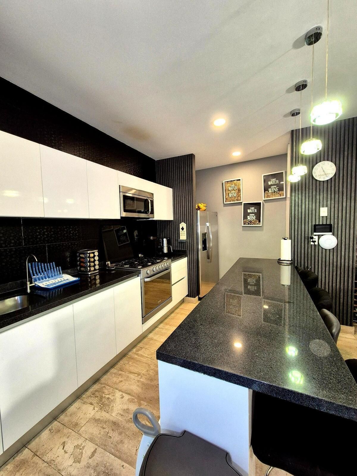 6 de 17: Cocina equipada