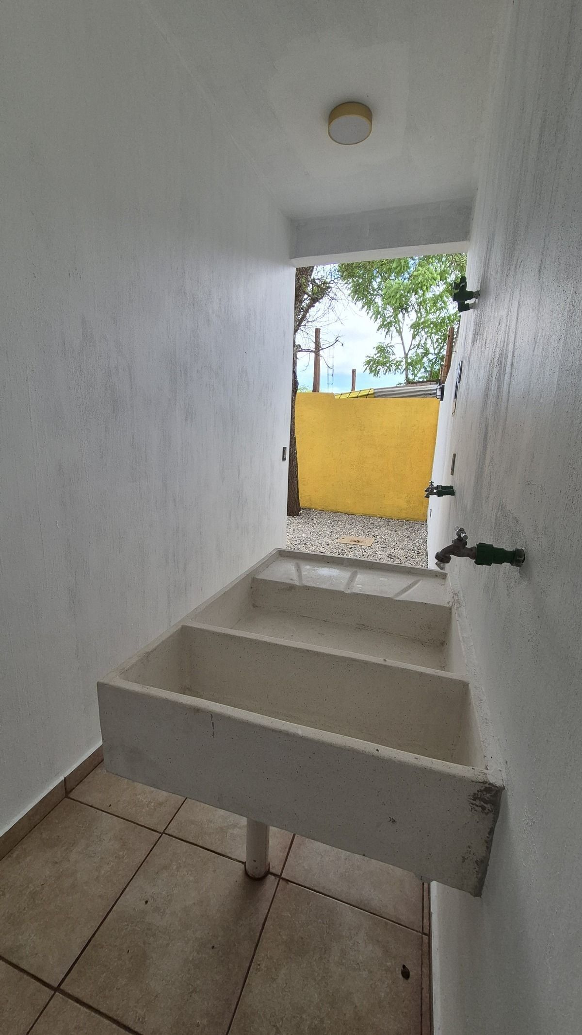 17 de 25: Area de servicio