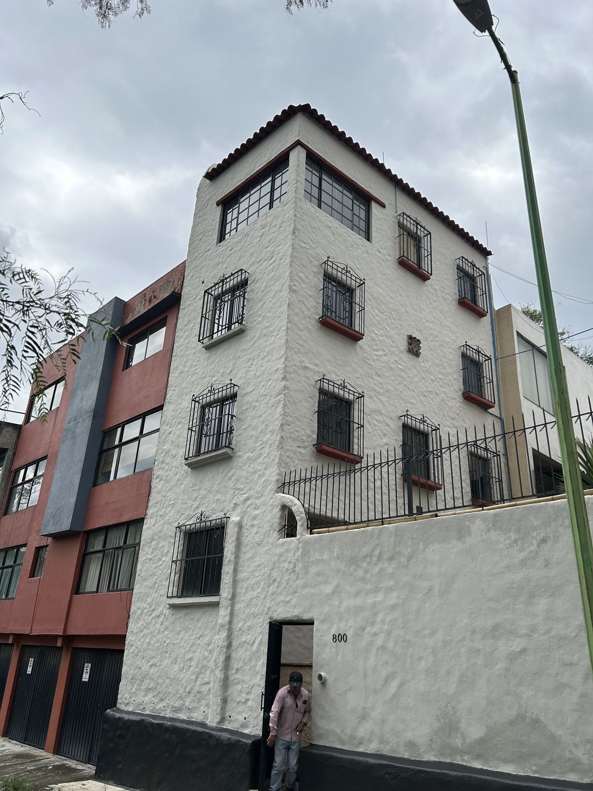 1 de 22: Fachada