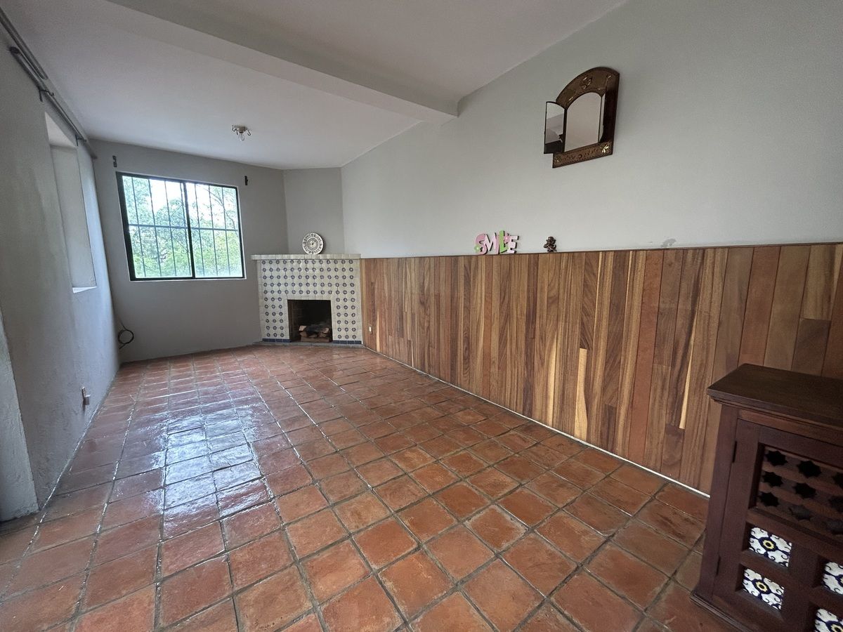 4 de 22: estancia con chimenea