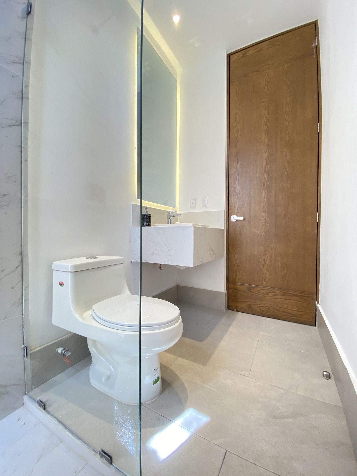 6 de 9: Baño Habitación Principal