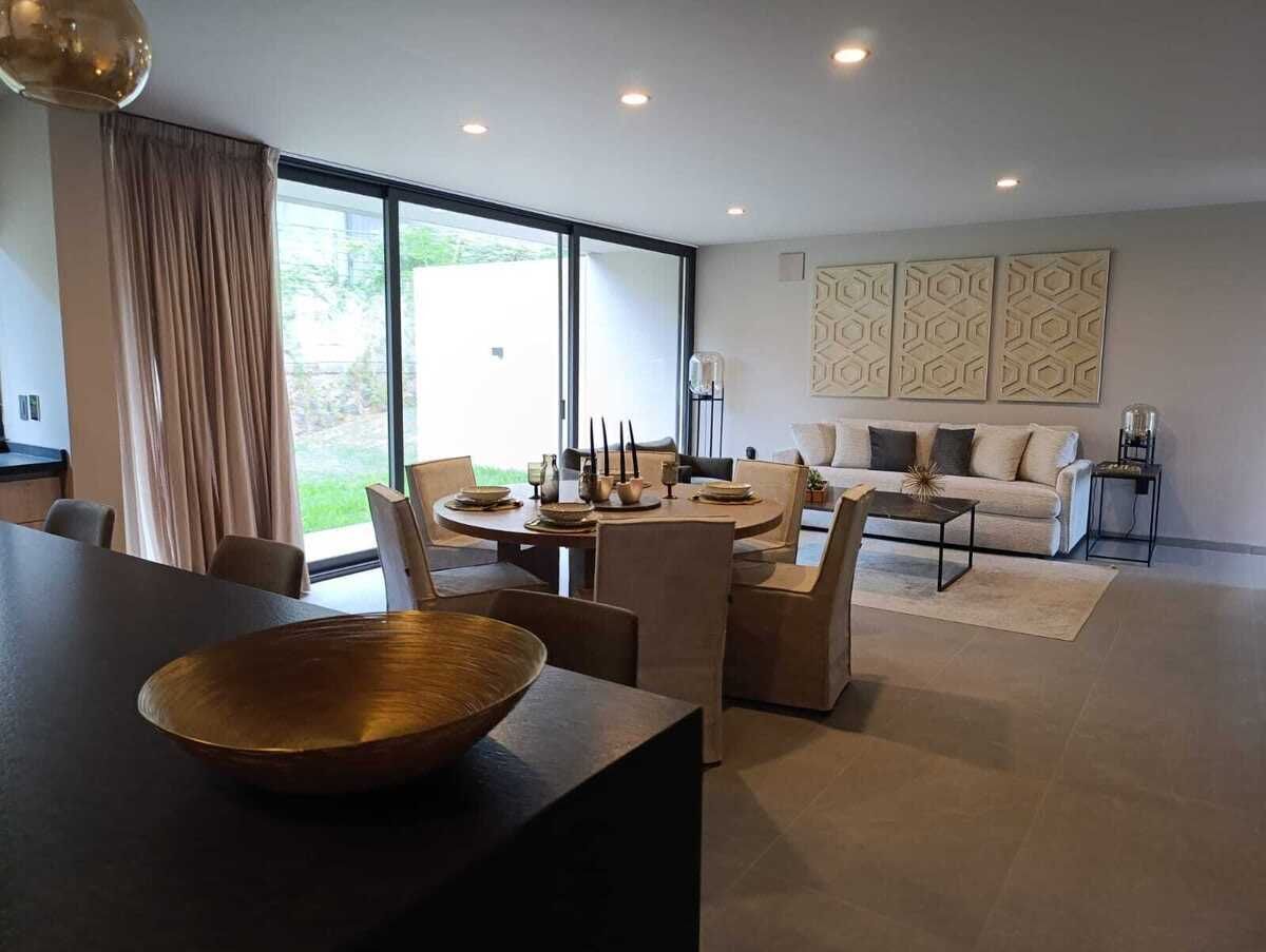 Hermosa casa en venta y gran oportunidad de PREVENTA en ALTOZANO
