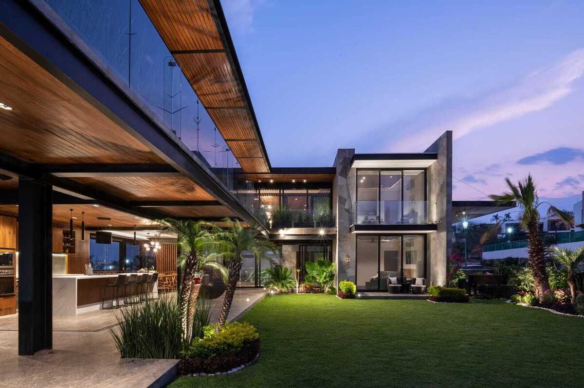 1 de 21: Vista desde el jardín
