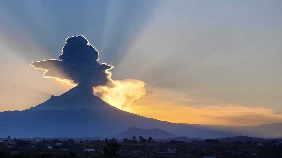 4 de 21: Vista hacia el volcán