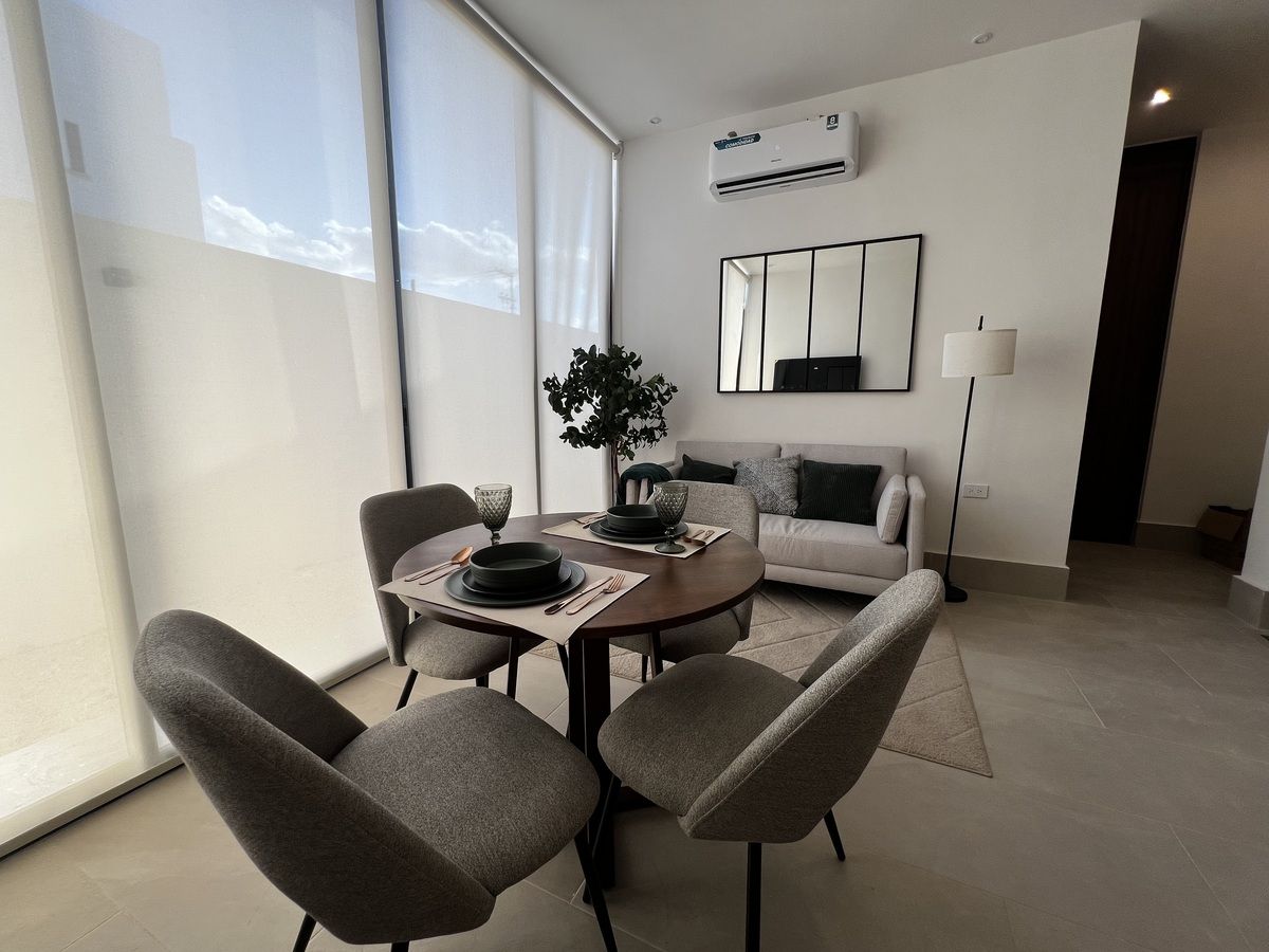 2 de 10: Sala y Comedor