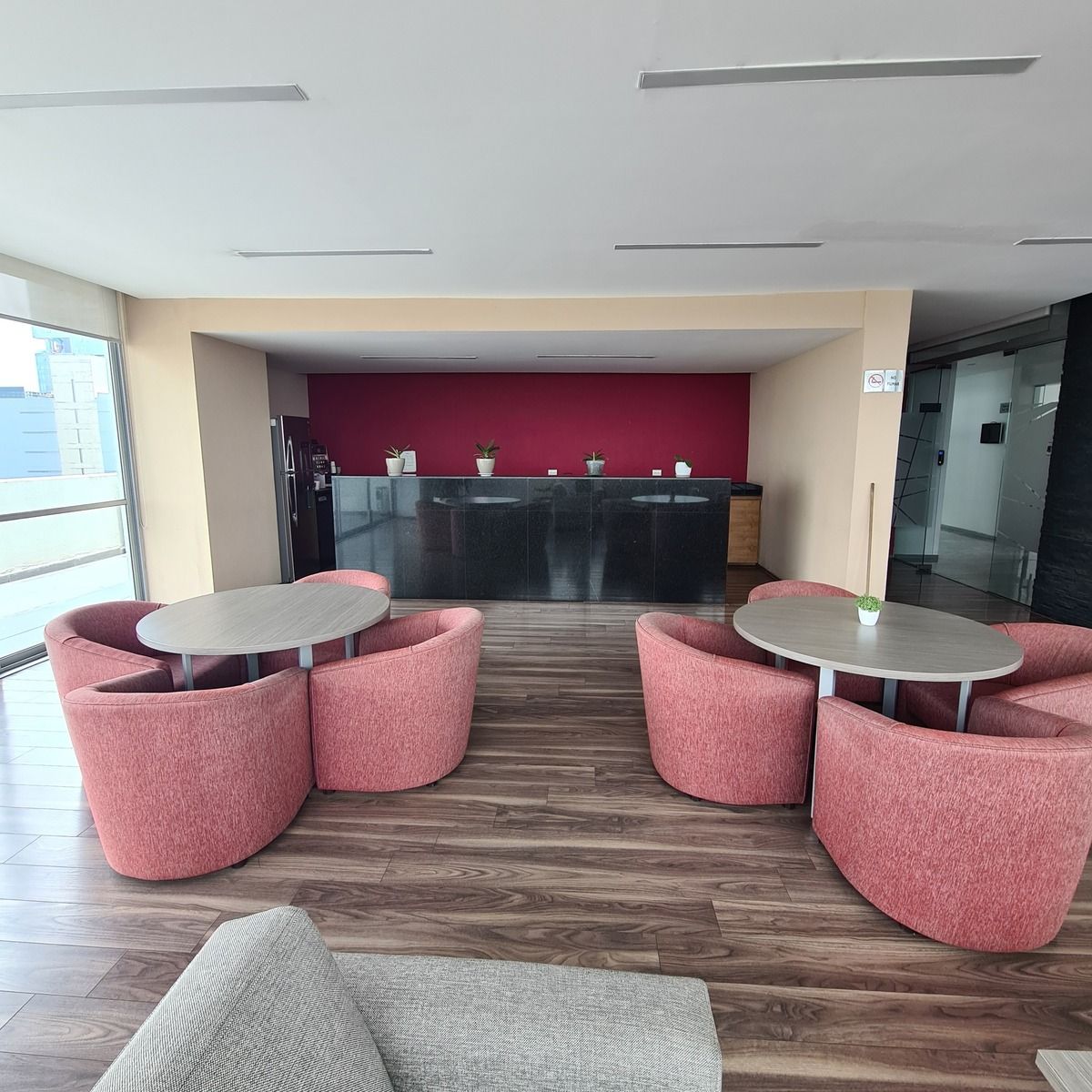 17 de 19: Salón VIP para eventos en área comun