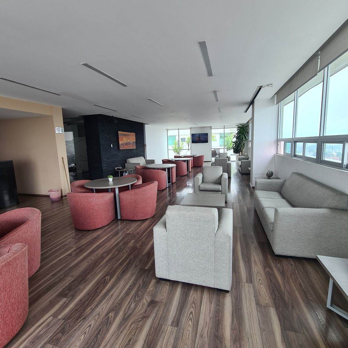 18 de 19: Salón VIP para eventos (en área comun)