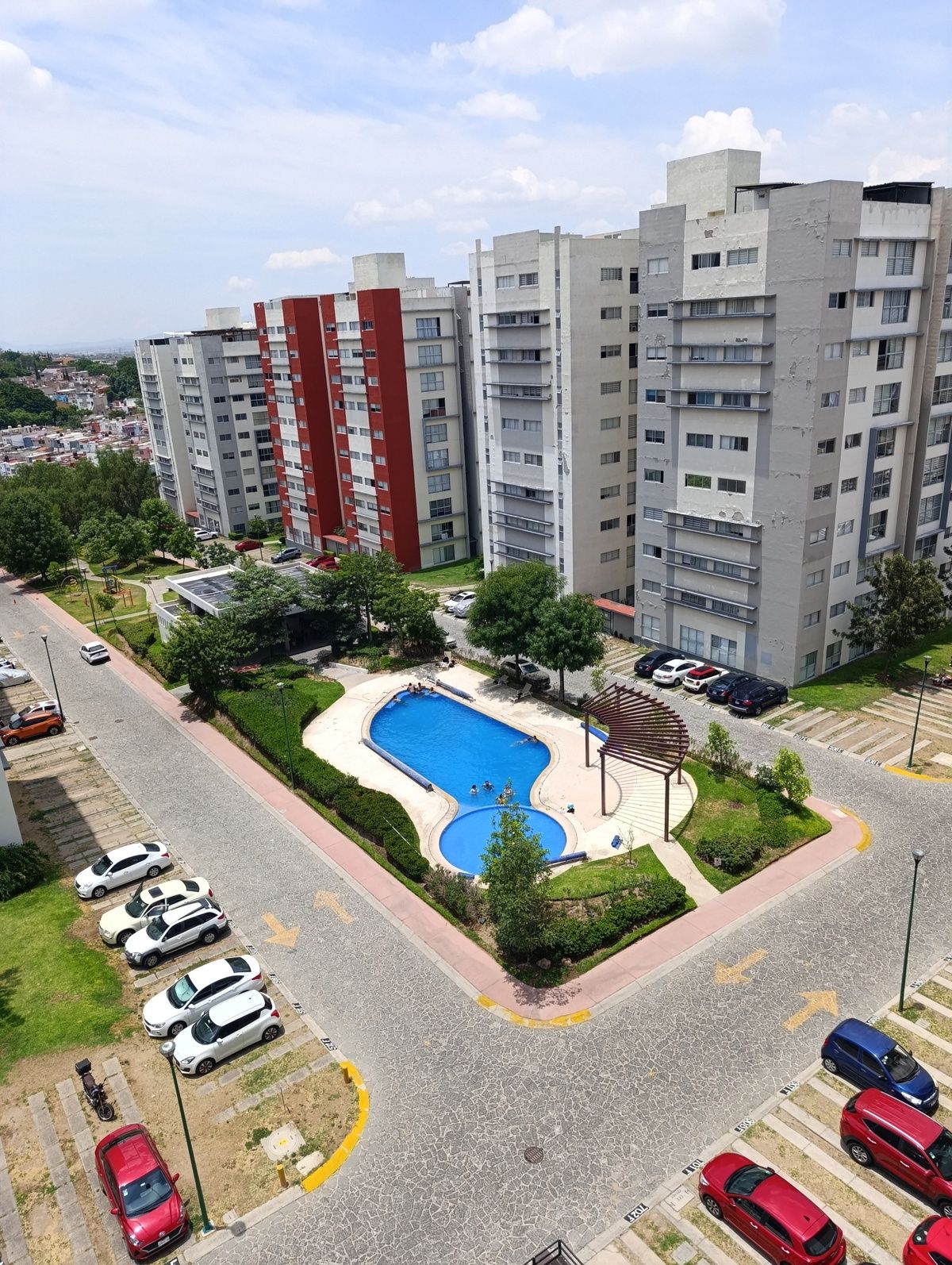 8 of 18: VISTA DESDE EL PISO 7, desde la sala comedor de tu depa