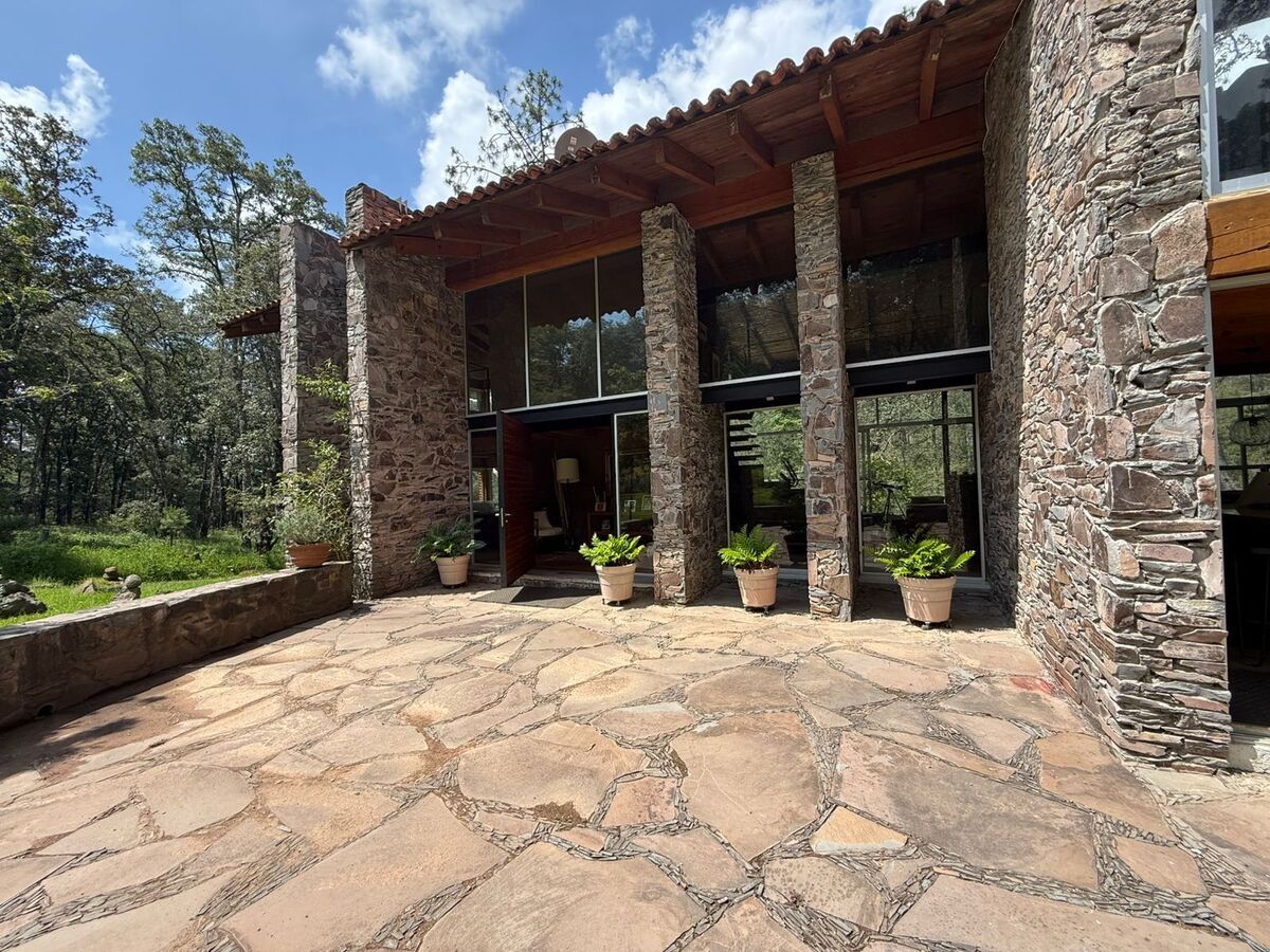 BEAUTIFUL FURNISHED HOUSE IN HACIENDA SAN FRANCISCO (TAPALPA) - foto 2