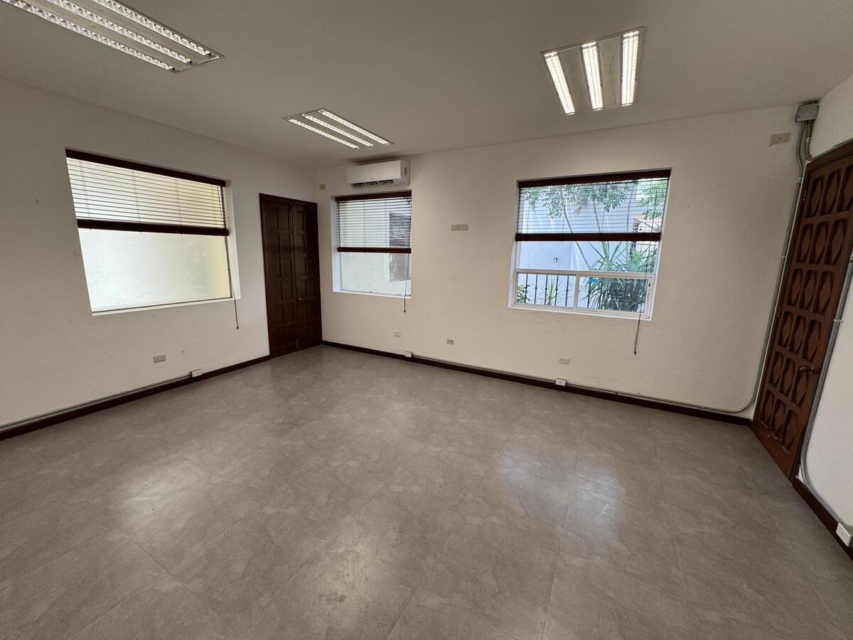 Casona Premium en Renta en Paseo de Montejo, Ideal para Oficinas o Negocio