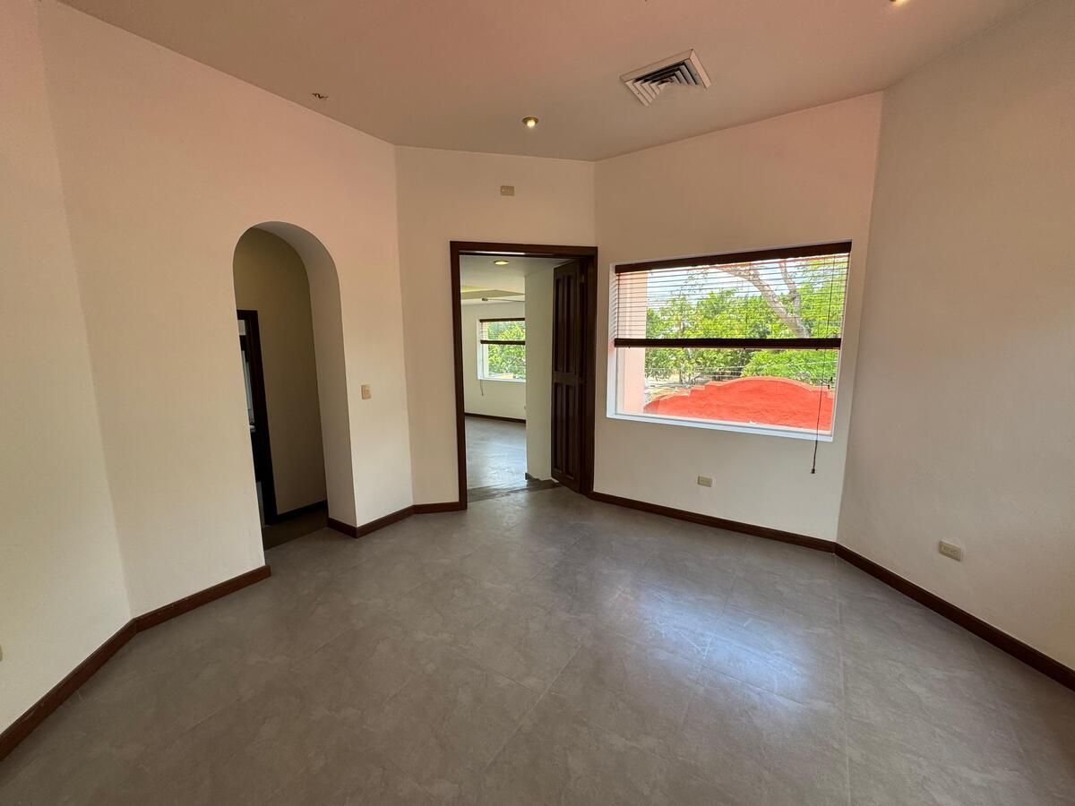 Casona Premium en Renta en Paseo de Montejo, Ideal para Oficinas o Negocio