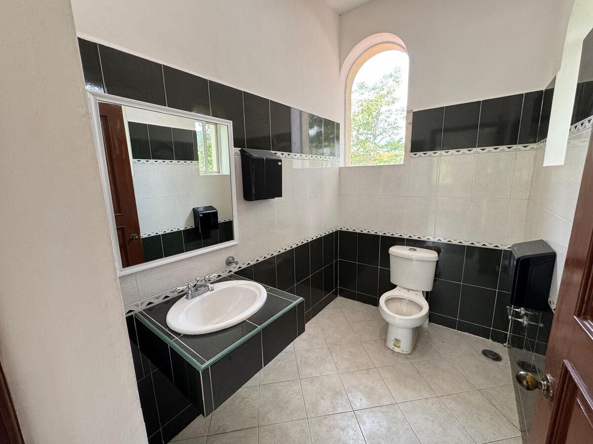 Casona Premium en Renta en Paseo de Montejo, Ideal para Oficinas o Negocio