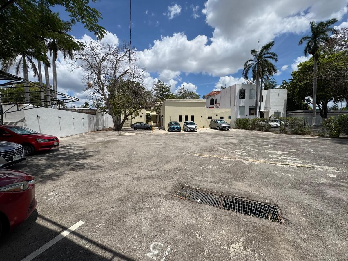 Casona Premium en Renta en Paseo de Montejo, Ideal para Oficinas o Negocio