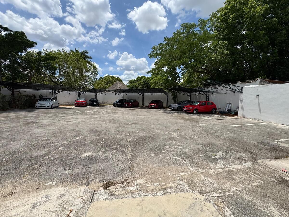 Casona Premium en Renta en Paseo de Montejo, Ideal para Oficinas o Negocio