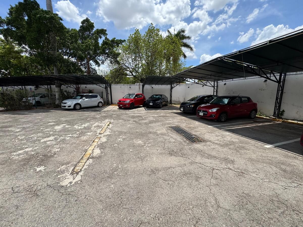 Casona Premium en Renta en Paseo de Montejo, Ideal para Oficinas o Negocio