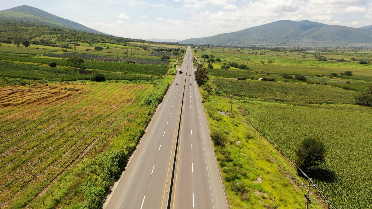 4 de 9: Sobre carretera
