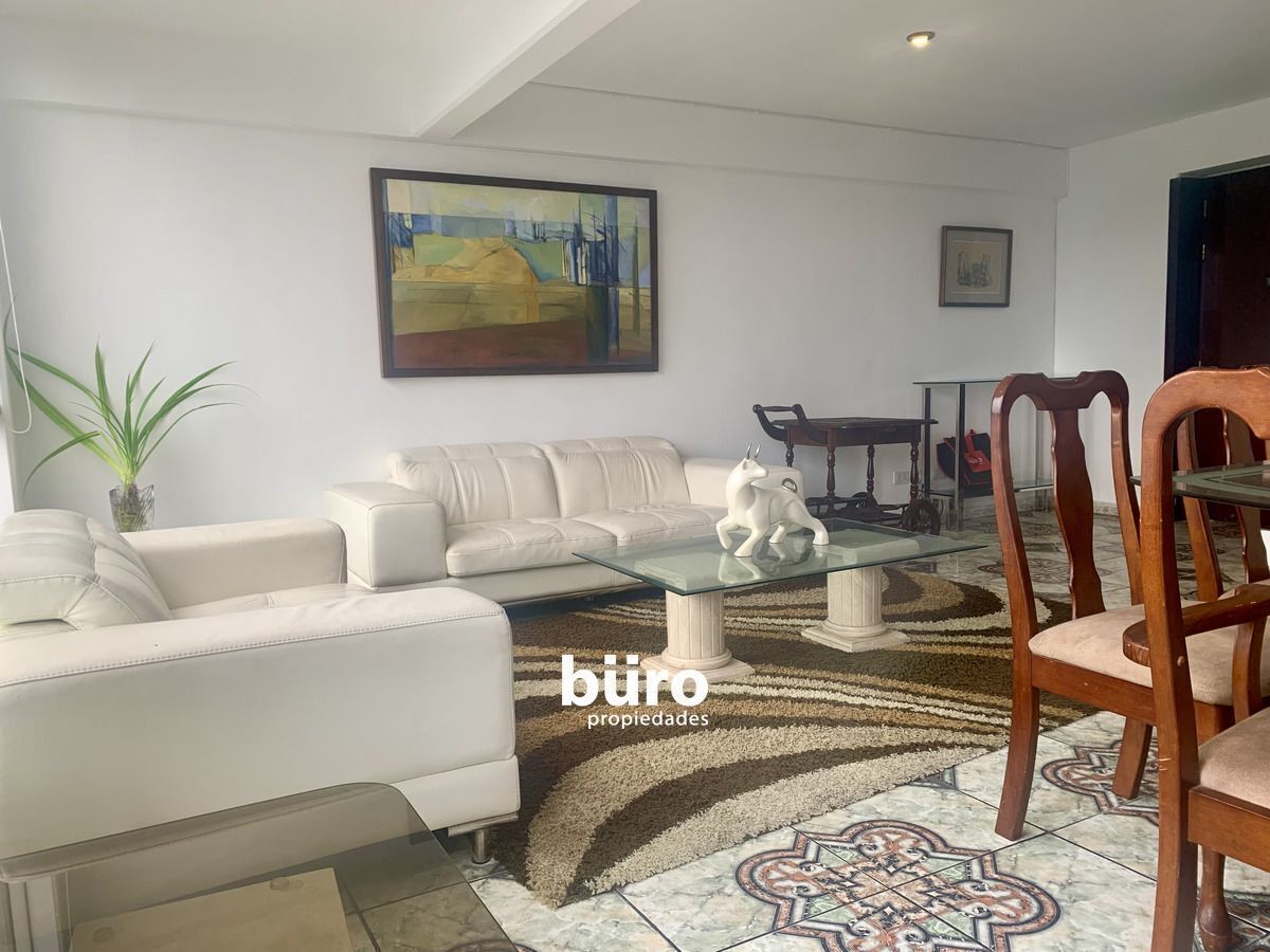 1 of 11: Sala comedor