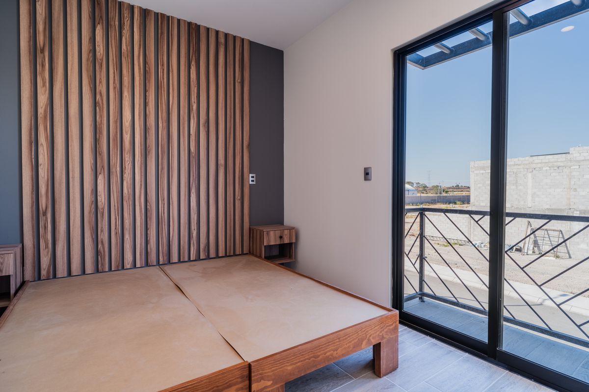 Venta de Casa con Roof en Corregidora, Querétaro