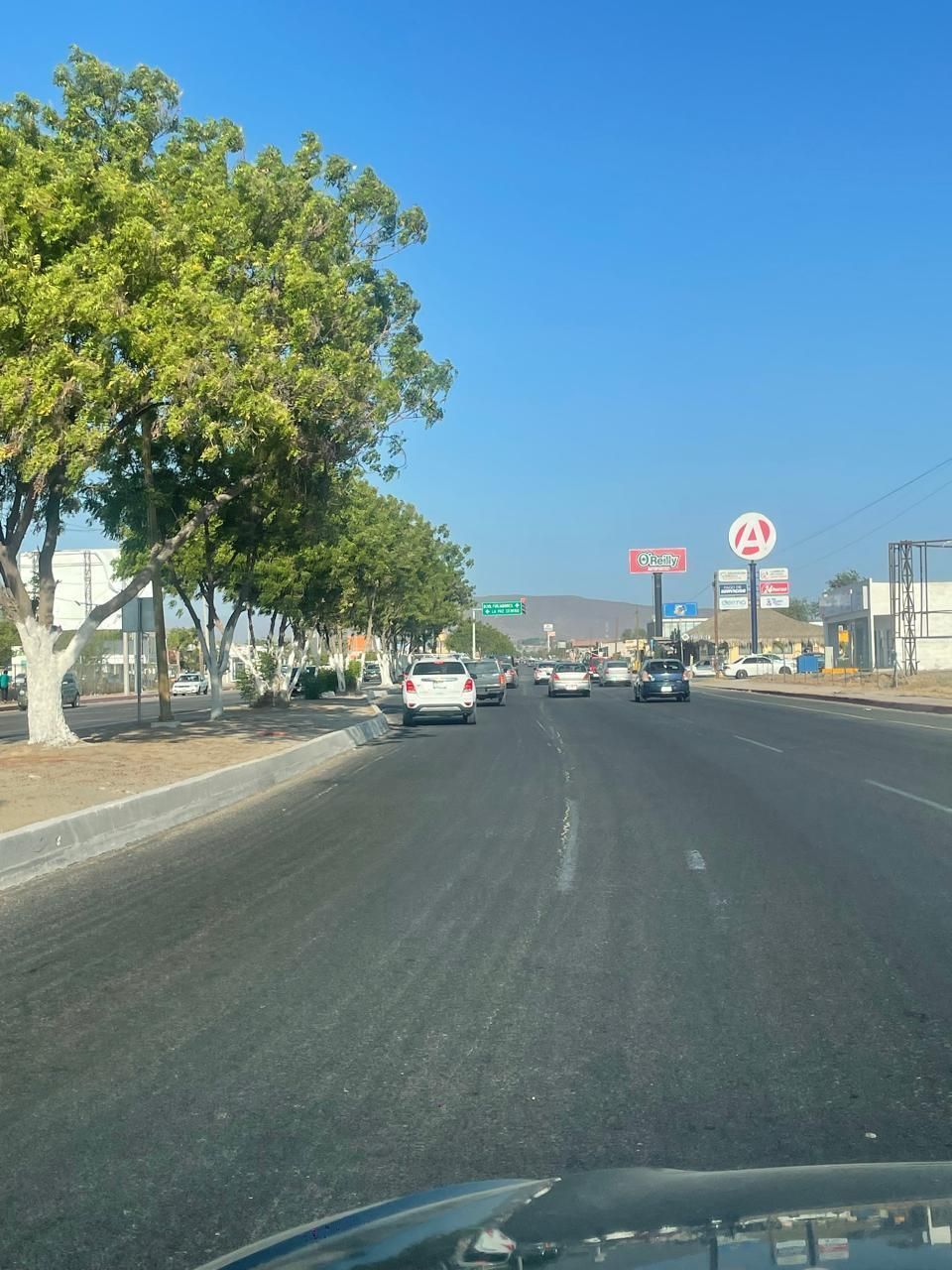 27 de 28: AVENIDA PRINCIPAL PINO PAYAS QUE CONECTA CON PLAZA GALERIAS