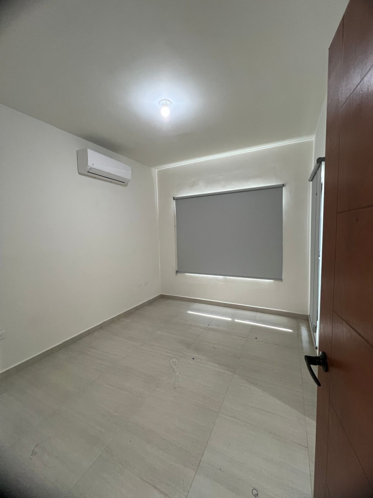 8 de 28: RECAMARA PRINCIPAL CON BALCON