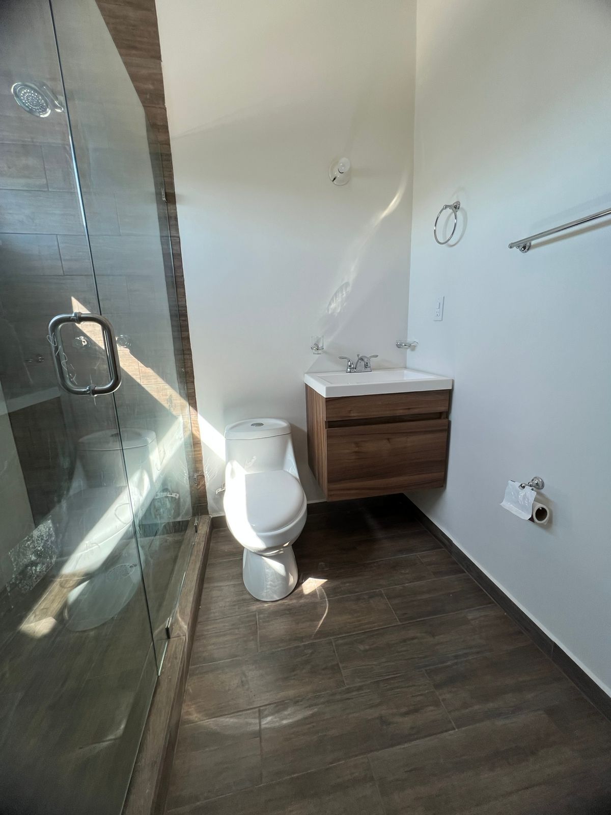 9 de 28: BAÑO COMPLETO RECAMARA PRINCIPAL