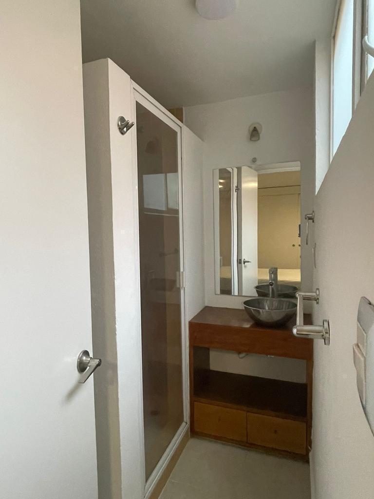 8 of 12: Baño Recamara Principal