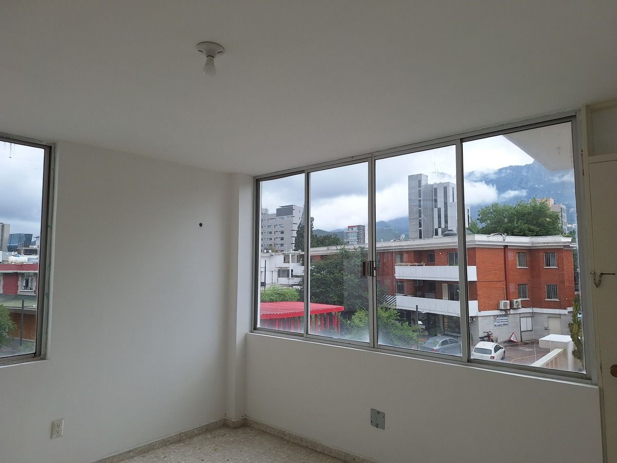 4 de 12