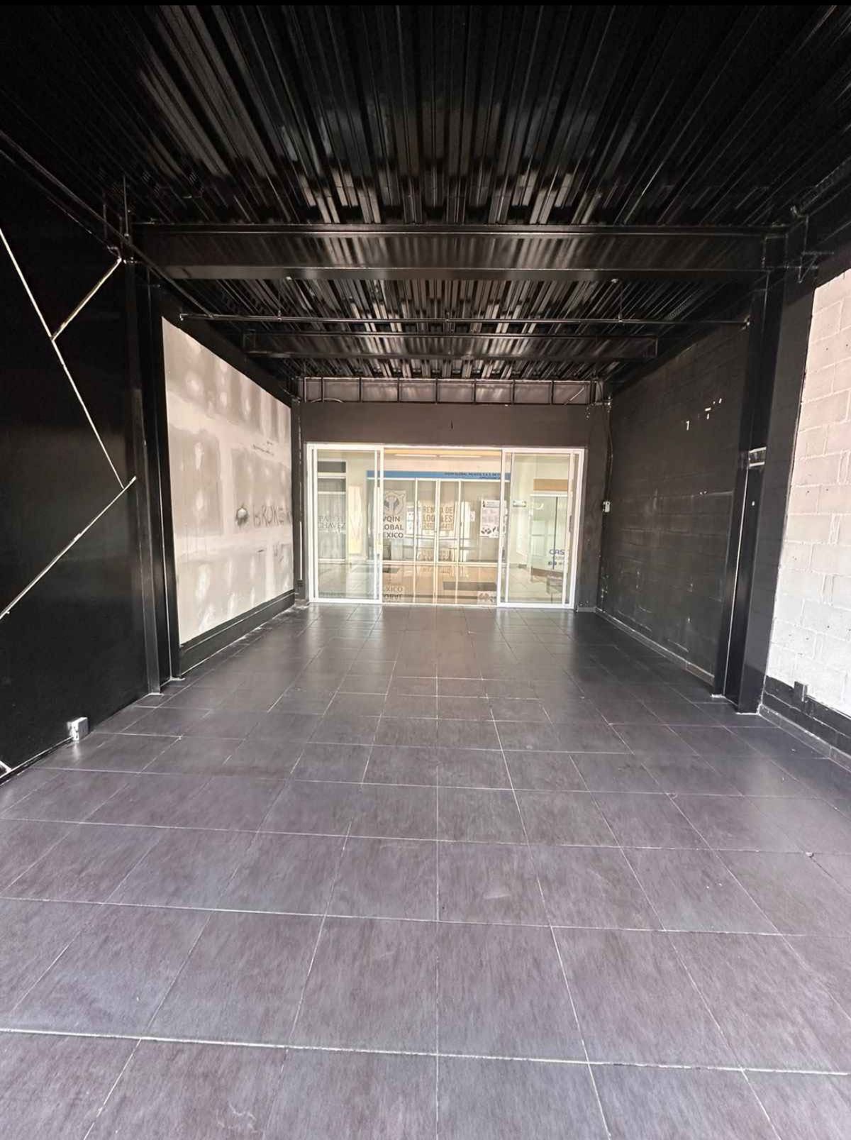 4 de 18: Local 40m2
