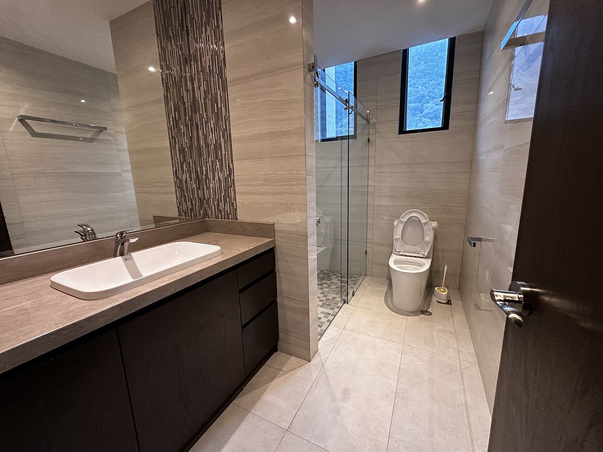 12 de 19: Baño secundario