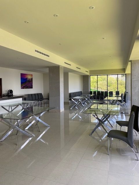 11 de 13: Salón área común