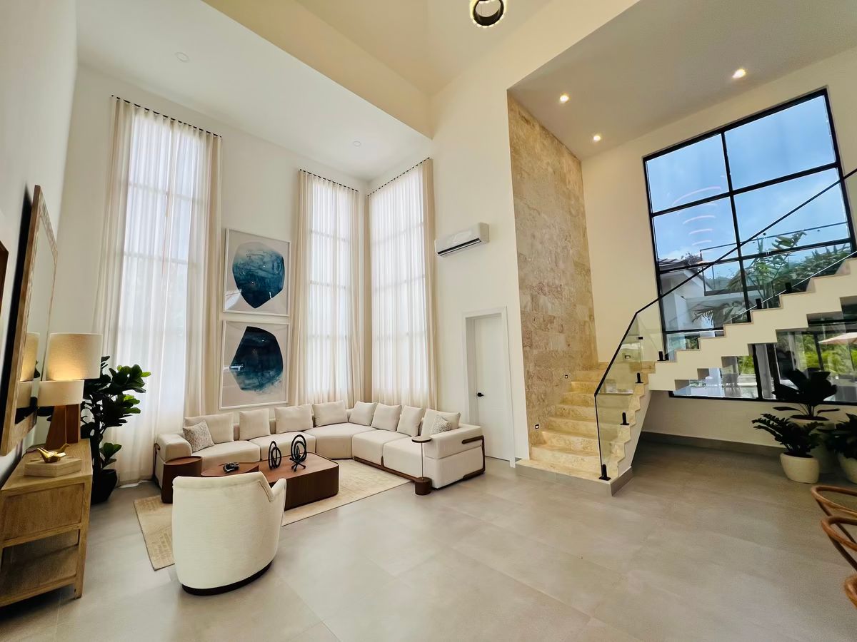 3 de 31: Salon Principal