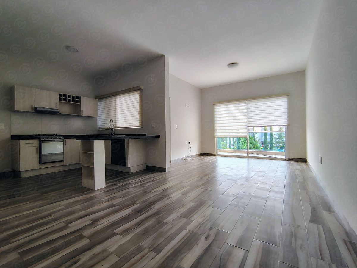 3 de 15: amplio espacio de sala-comedor