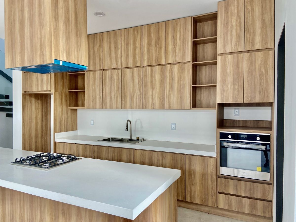 7 of 31: Cocina equipada