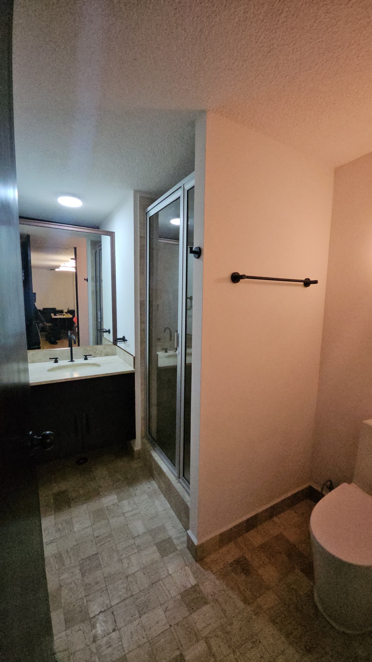 7 de 19: Baño completo PB