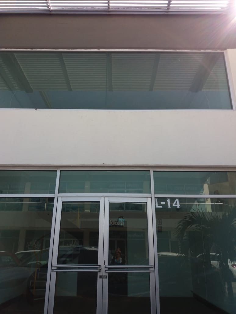 1 de 21: Fachada