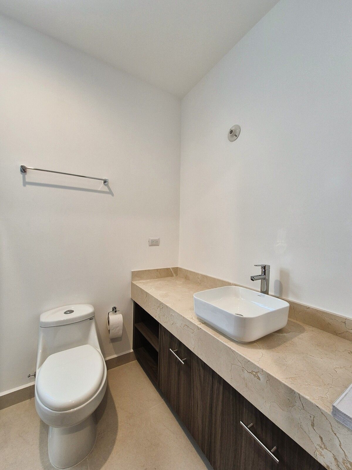 5 de 33: Baño completo