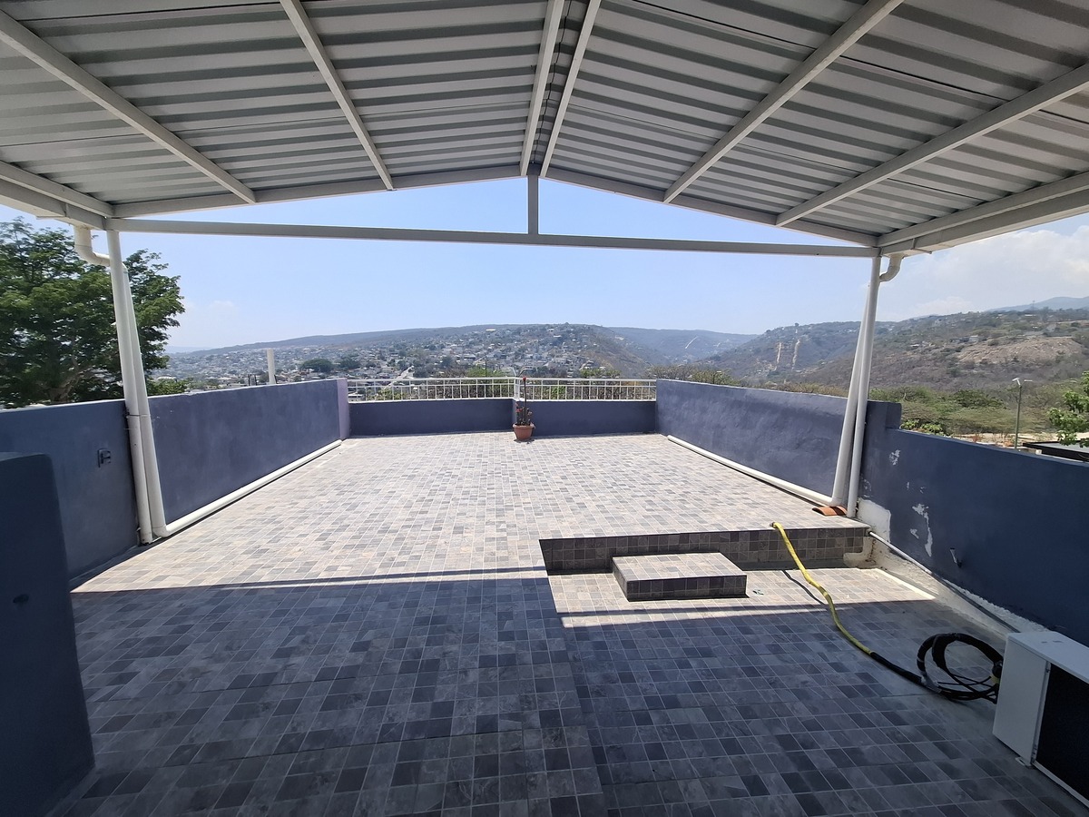 4 de 23: Terraza techada