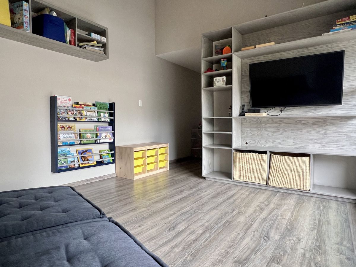21 de 28: Cuarto de Televisión