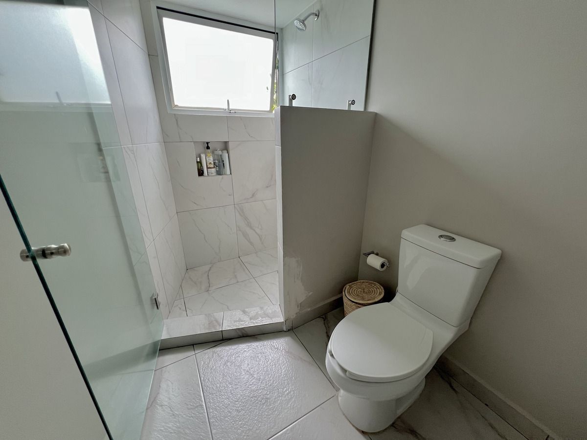 19 de 28: Baño Recámara Principal