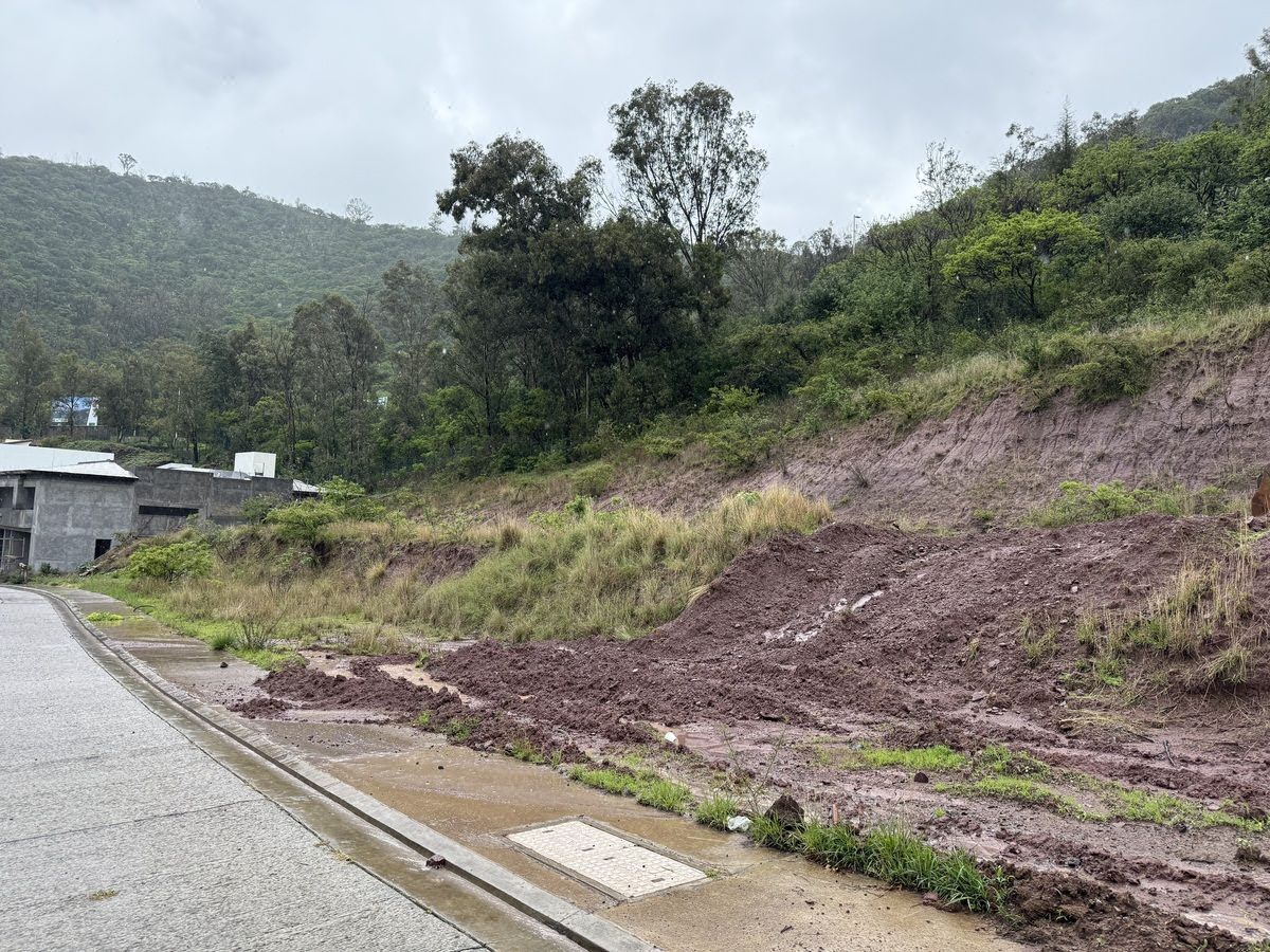 Terreno en venta, Fracc Arboledas Tres Marias, Morelia, Michoacan
