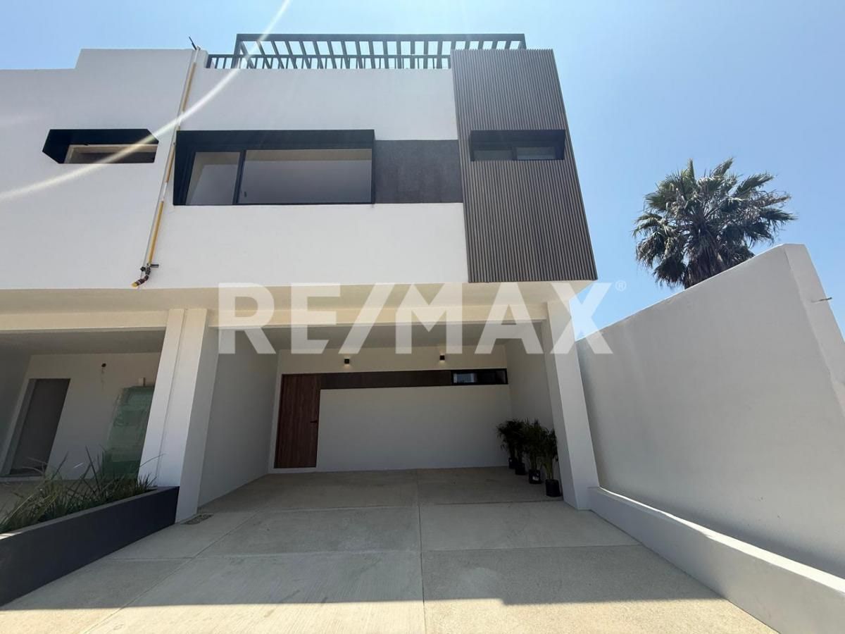 Casa en Venta en Monte Scenica Residencial, Playas de Tijuana, B.C.