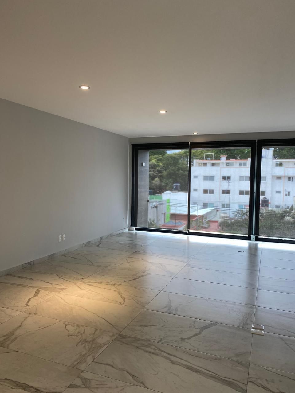 25 de 48: estancia amplia