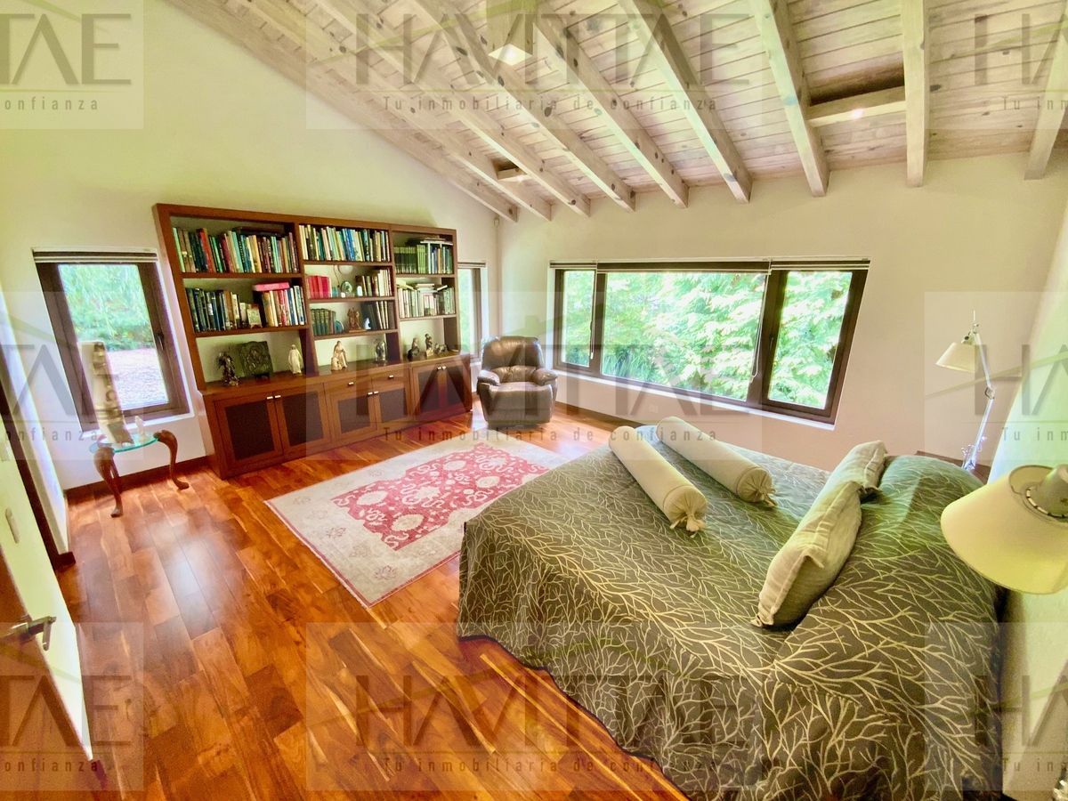 18 de 35: Recamara Principal con dos vistas a jardín