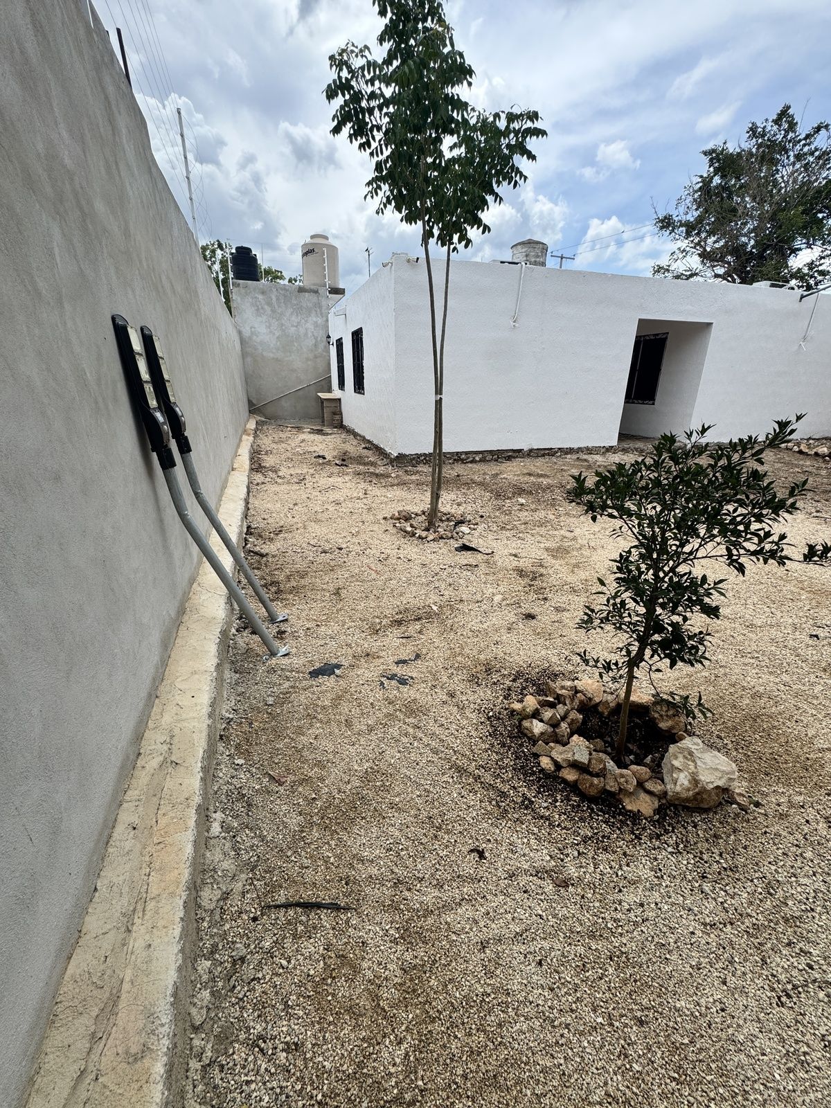 20 of 23: Terreno excedente